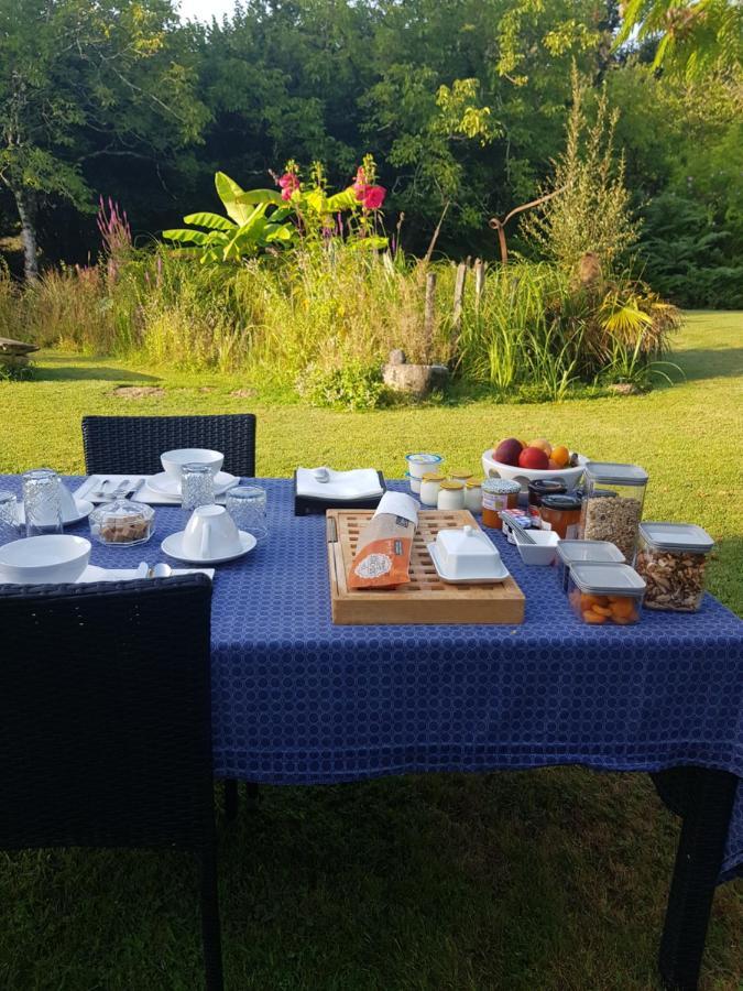 Domaine De Baise Bed & Breakfast Feugarolles Exterior photo